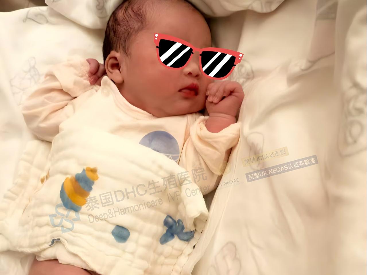 泰國DHC好孕檔案0922：從AMH 0.46的卵巢早衰，到6.9斤寶寶的健康誕生