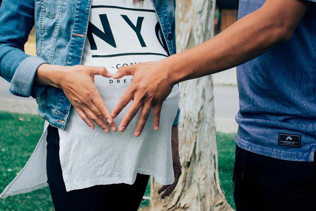 試管嬰兒移植后，有褐色分泌物的原因是什么？