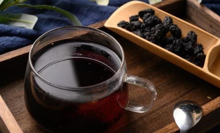 桑葚泡水怎么泡才有科學？桑葚泡水喝的正確方法和用量