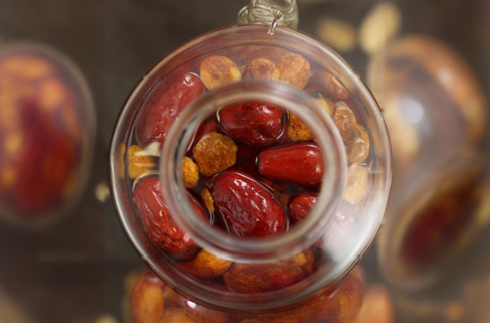 紅棗枸杞泡酒比例多少合適？紅棗枸杞泡酒10斤比例及方法