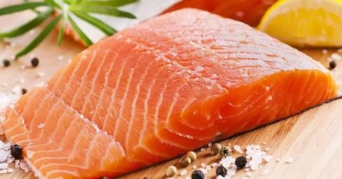 三文魚不能和什么菜一起吃嗎？三文魚相克的食物