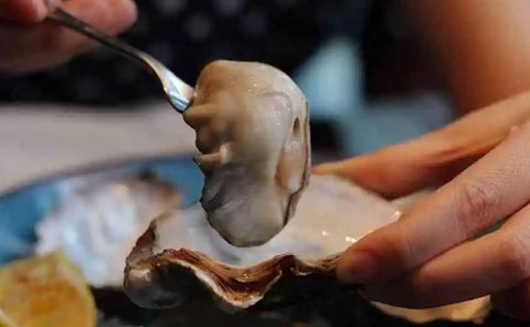 女人吃生蠔有反應嗎？女人吃生蠔的功效與禁忌