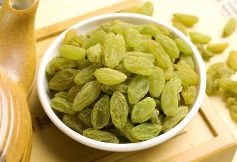 葡萄干是涼性還是熱性？葡萄干的功效與作用一天吃幾粒？
