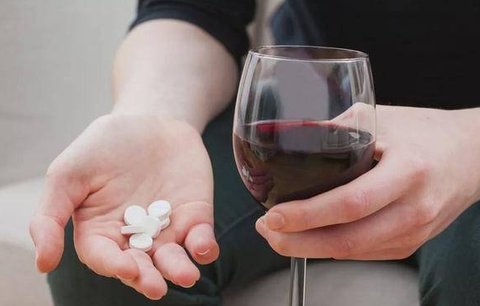 頭孢超過24小時可以喝酒嗎？喝酒之后多久才能吃頭孢？