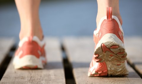 每天一萬步一個月能瘦多少斤？堅持每天走一萬步的效果