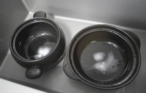 砂鍋第一次使用要注意什么？新砂鍋首次使用注意事項(xiàng)