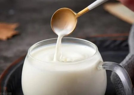 牛初乳有什么功效？牛初乳的功效與作用