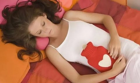 一般月經前幾天會腰酸脹痛正常嗎？月經前的正常反應