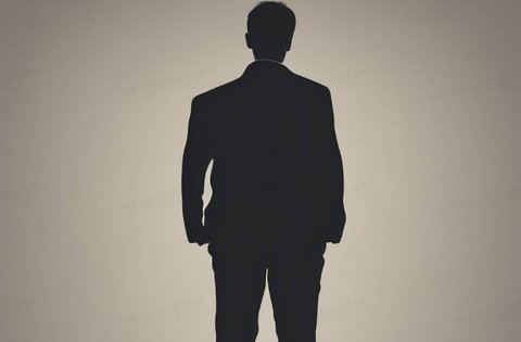 男人感情中自卑的表現有哪些？男人在感情中自卑的表現