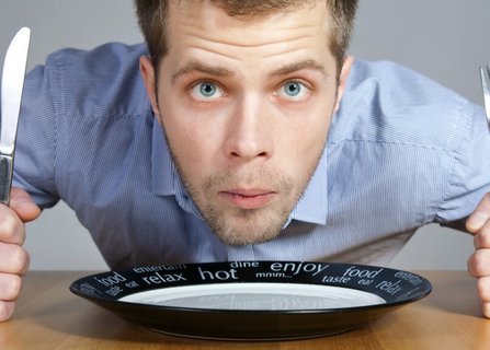 饑餓感能延緩衰老嗎？探索飲食限制與長(zhǎng)壽的聯(lián)系