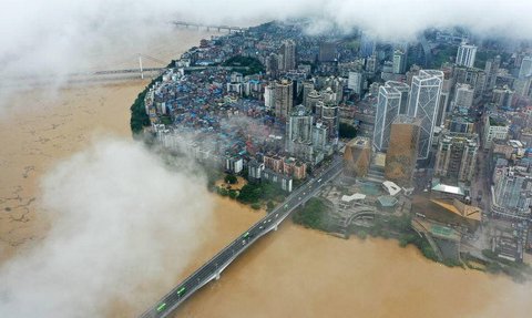 汛期期間怎么保證自己安全？汛期科學(xué)避險(xiǎn)自救指南