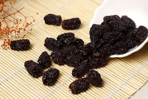 黑棗對身體有什么好處？黑棗的功效與作用及食用方法