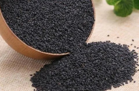 吃什么食物可以讓頭發變黑？吃5種食物白頭發變黑