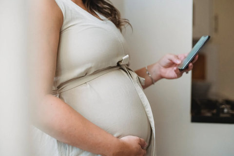 深圳助孕醫(yī)院哪家強(qiáng)？技術(shù)、服務(wù)與成功率深度解析